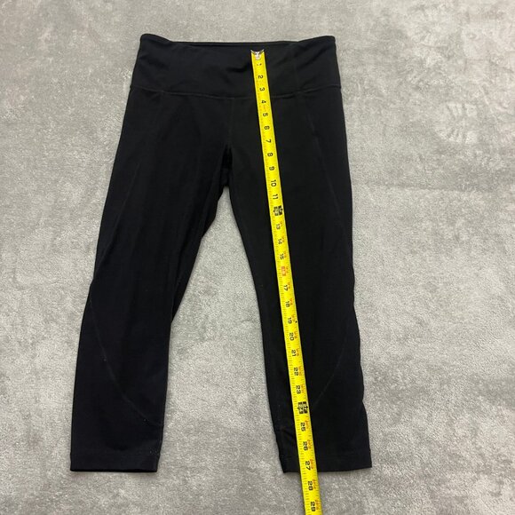 Athleta Black Capri Length Leggings - Size Medium - Picture 2 of 10